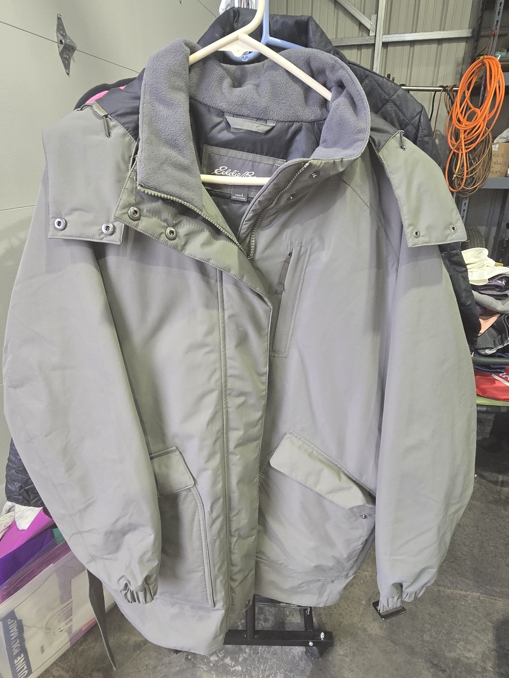 Eddie Bauer Men's-Style Light Gray Hooded Winter Puffer Jacket